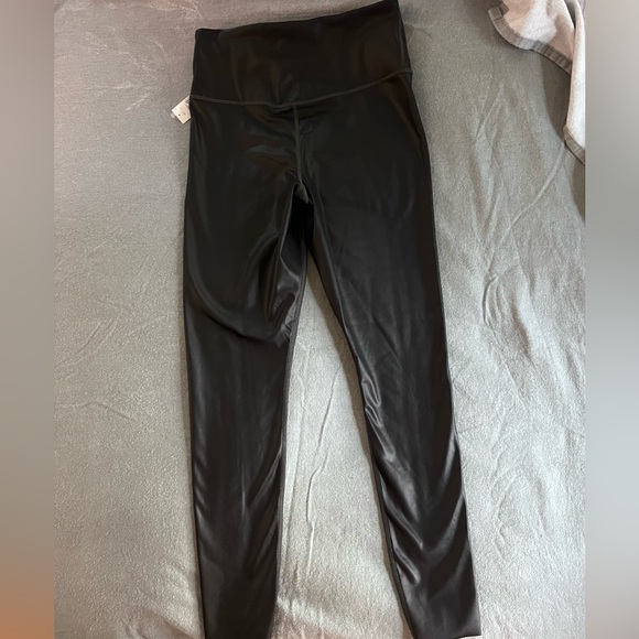 NWT GAP Fit Recycled Power Brushed Full-Length Leggings Faux-Leather finish_ Sm - Picture 5 of 6